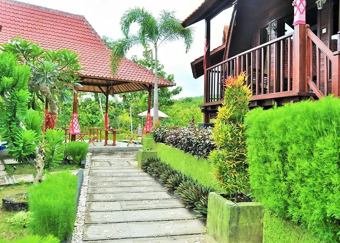 The Granyam Luxury Bungalow 3* Nusa Penida